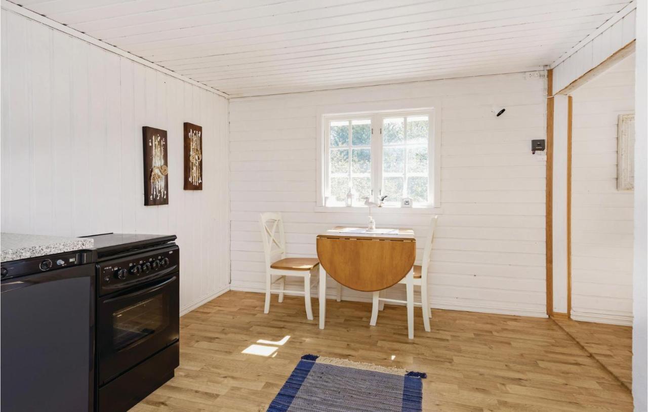 Studio Holiday Home In Alesund Bagian luar foto